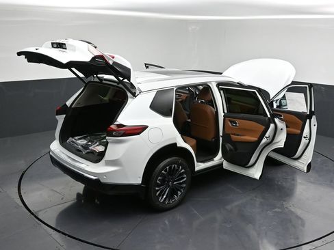New 2026 Nissan Rogue Platinum w/ Tech Package image 36