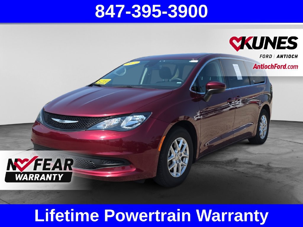 Used 2023 Chrysler Voyager LX FWD image 4