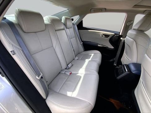 Used 2013 Toyota Avalon XLE Touring FWD image 19