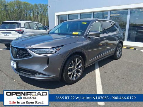Used 2024 Acura MDX SH-AWD w/ Technology Package image 3