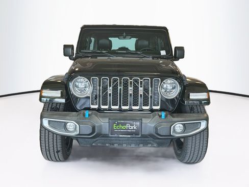 Used 2022 Jeep Wrangler Unlimited Sahara AWD/4WD image 2