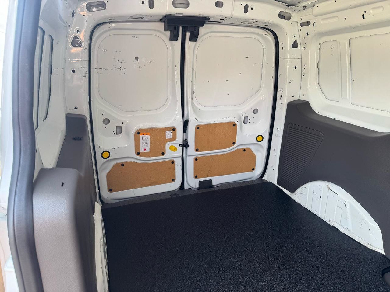 Used 2022 Ford Transit Connect XL FWD image 9