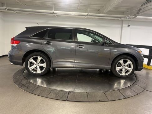 Used 2009 Toyota Venza AWD image 9