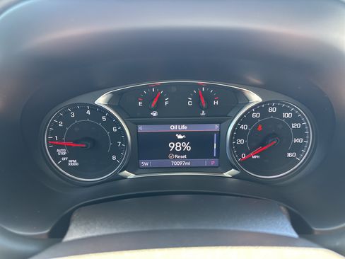 Used 2022 GMC Terrain SLT FWD image 21