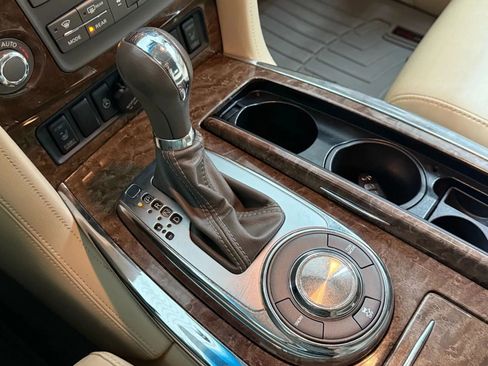 Used 2017 INFINITI QX80 Sport Utility 4D image 36