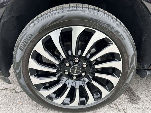 Certified 2022 Lincoln Navigator Black Label AWD/4WD image 14