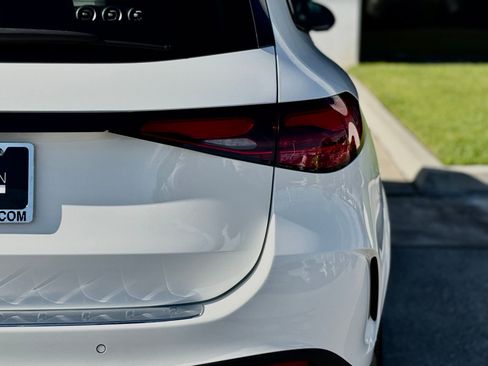 Used 2023 Mercedes-Benz GLC 300 image 15