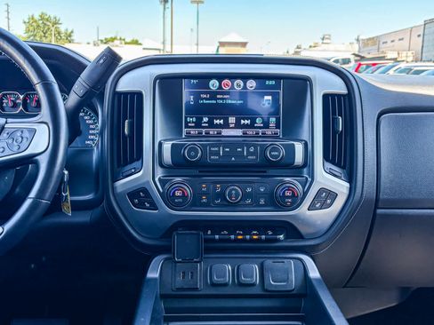 Used 2018 GMC Sierra 1500 SLT AWD/4WD image 12