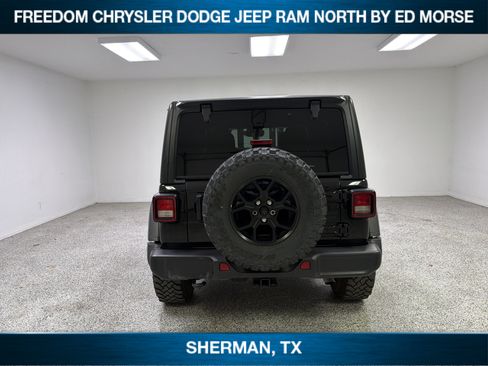 Used 2025 Jeep Wrangler Unlimited Sport AWD/4WD image 5