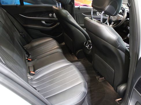 Used 2018 Mercedes-Benz E 300 image 20