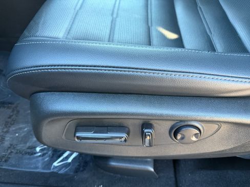 Used 2024 Honda CR-V EX-L image 23