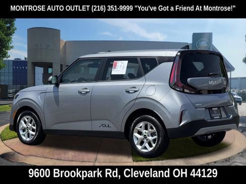 Used 2024 Kia Soul LX w/ Option Group 015 FWD image 7
