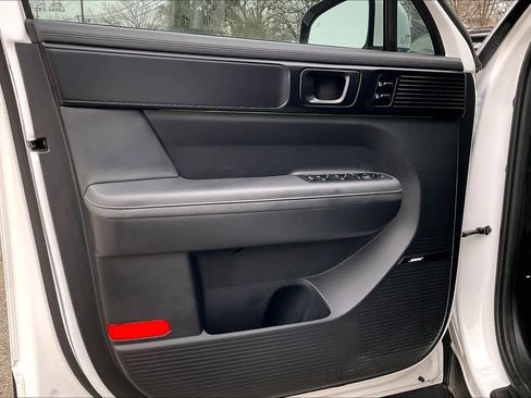 Used 2025 Hyundai Santa Fe Calligraphy image 21