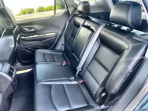 Used 2024 GMC Terrain SLT w/ Infotainment Package II image 26