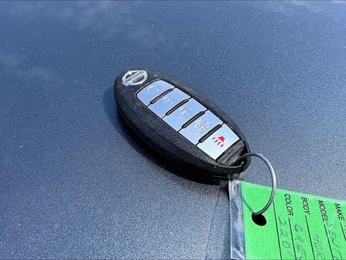 Used 2023 Nissan Sentra SR w/ Electronics Package FWD image 12