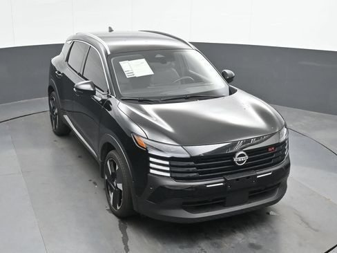 Used 2025 Nissan Kicks SR AWD/4WD image 29