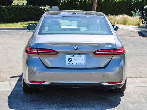 New 2026 BMW 530i w/ Executive Package RWD image 5