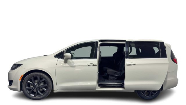 Used 2020 Chrysler Pacifica Touring w/ S Appearance Package FWD image 8