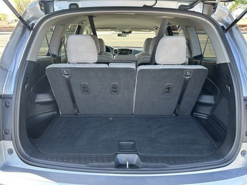 Used 2021 Honda Pilot EX image 16