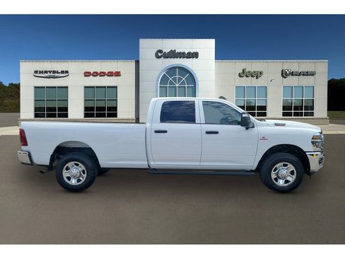Used 2025 RAM 3500 Tradesman AWD/4WD image 2