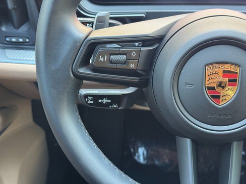Used 2024 Porsche Cayenne Coupe AWD/4WD image 23