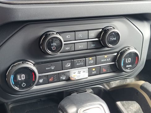 Used 2025 Ford Bronco Badlands AWD/4WD image 21