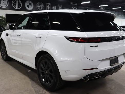 Used 2024 Land Rover Range Rover Sport Dynamic SE AWD/4WD image 3