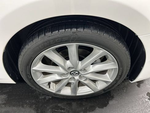 Used 2017 MAZDA MAZDA3 Grand Touring FWD image 8