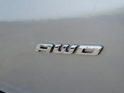 Used 2024 Ford Edge SEL w/ Convenience Package AWD/4WD image 6