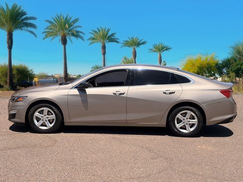 Used 2022 Chevrolet Malibu LS w/ LPO, Convenience Package 2 FWD image 2