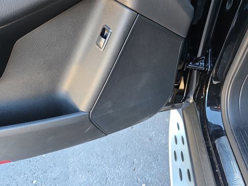 Used 2018 Mercedes-Benz GLE 350 image 31