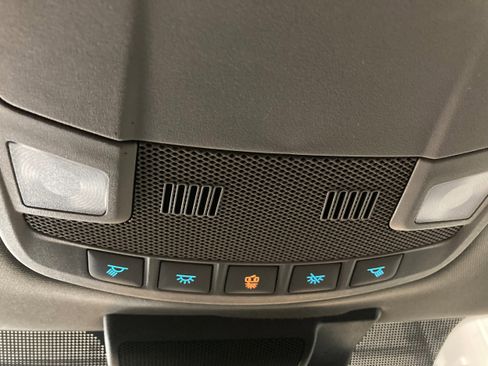 Used 2019 Ford F150 XLT w/ Equipment Group 302A Luxury AWD/4WD image 29