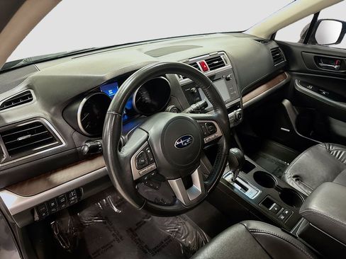 Used 2017 Subaru Outback 2.5i Limited image 10