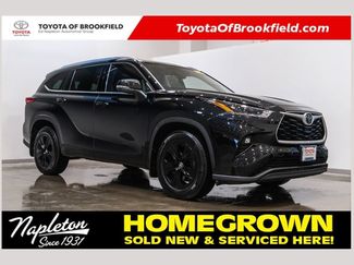 Used 2021 Toyota Highlander XLE AWD/4WD video 1