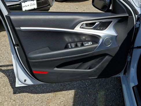 Used 2021 Genesis G70 3.3T AWD/4WD image 12