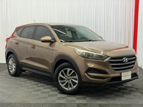 Used 2016 Hyundai Tucson SE FWD image 2