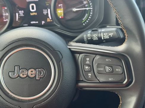 Certified 2024 Jeep Wrangler Unlimited AWD/4WD image 25