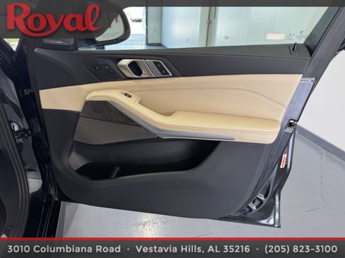 Used 2021 BMW X5 M50i image 7