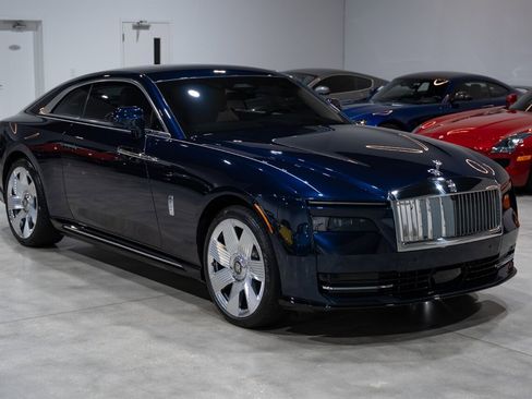 Used 2024 Rolls-Royce Spectre w/ Spectre Launch Package image 8