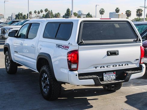 Certified 2019 Toyota Tacoma TRD Off-Road image 7