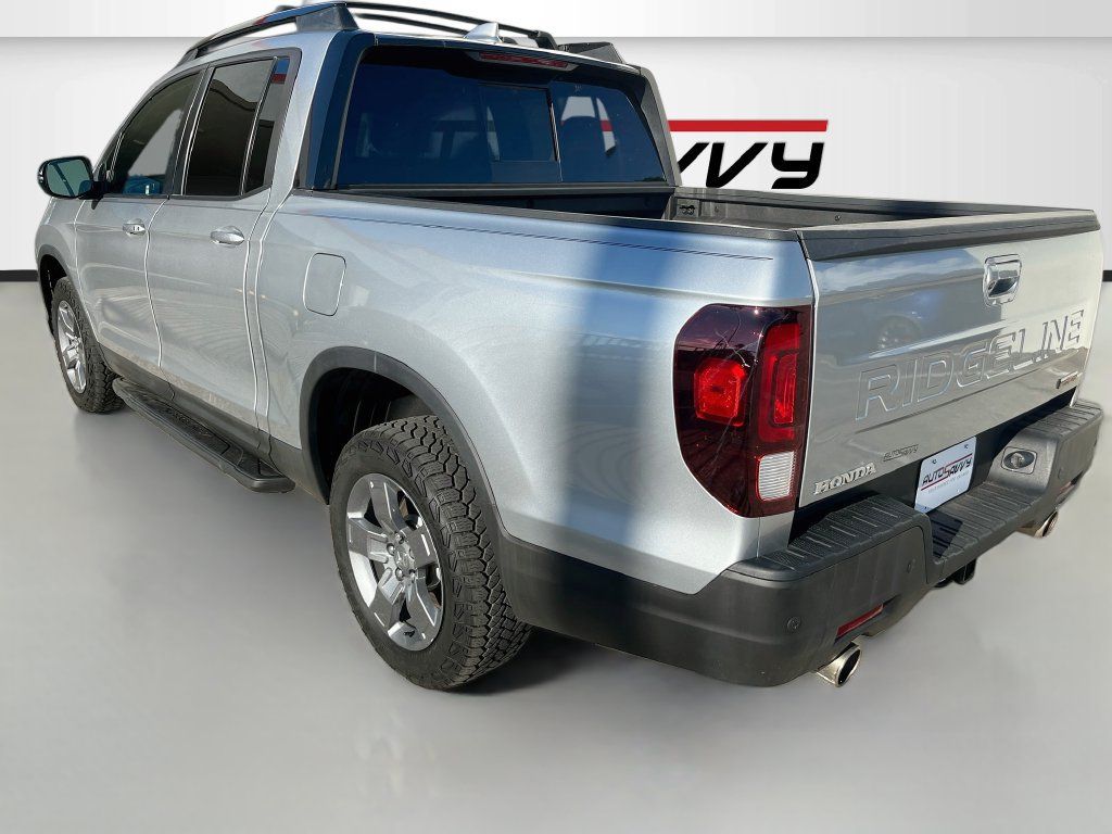 Used 2025 Honda Ridgeline TrailSport image 5