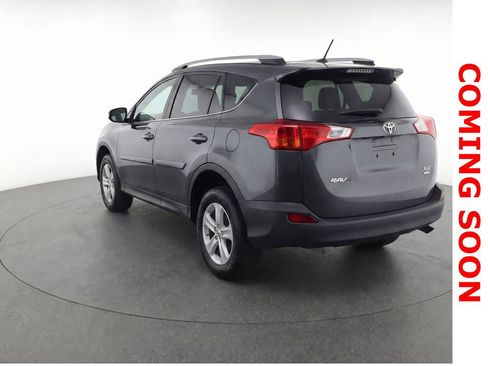 Used 2013 Toyota RAV4 XLE image 4
