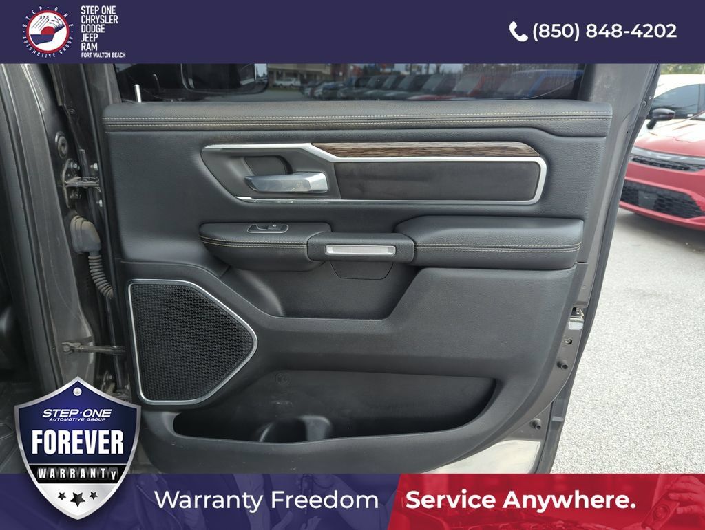 Used 2019 RAM 1500 Laramie AWD/4WD image 30