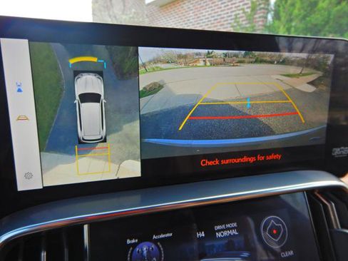 Used 2023 Lexus LX 600 4WD w/ Appearance Package image 21