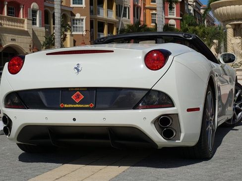 Used 2014 Ferrari California RWD image 48