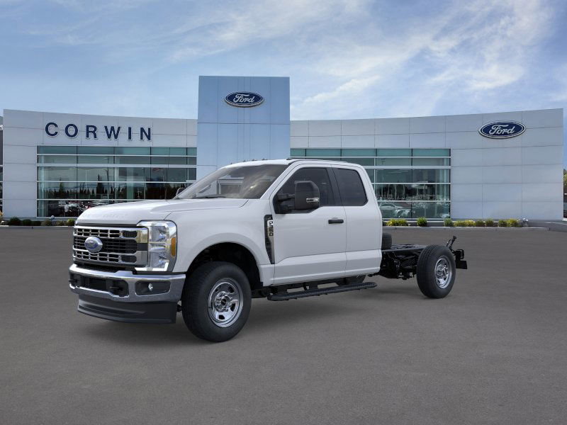 New 2025 Ford F350 4x4 SuperCab Super Duty image 2