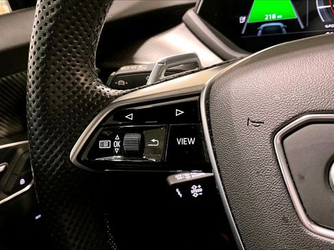 Used 2024 Audi e-tron GT Premium Plus image 23