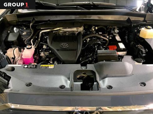 Certified 2024 Toyota Grand Highlander AWD image 32