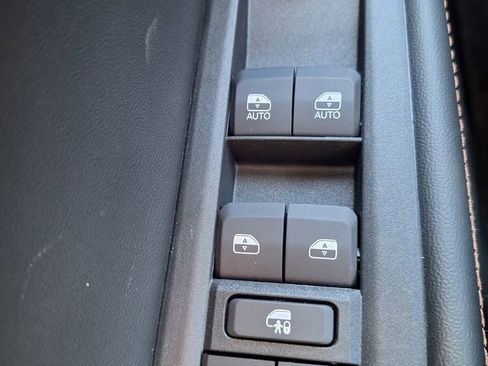 New 2026 Jeep Cherokee Limited AWD/4WD image 18
