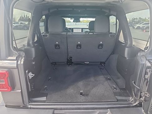 Used 2024 Jeep Wrangler Sahara image 8